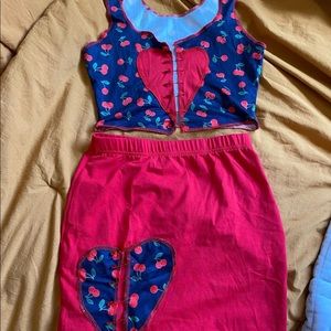 super super cute top & skirt set!